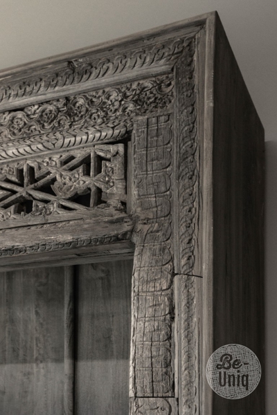 Oude boekenkast | India