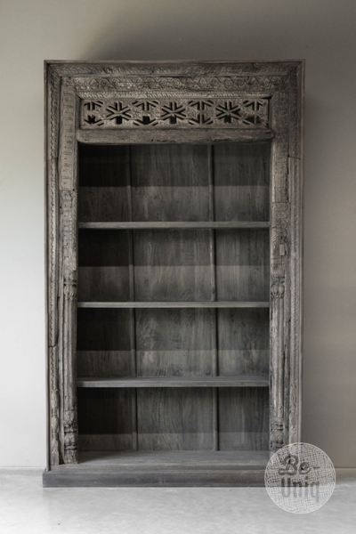 Oude boekenkast | India