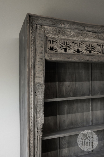 Oude boekenkast | India
