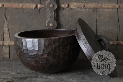 Authentieke bowl met deksel