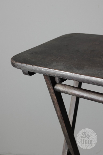 Origineel oude klaptafel | India