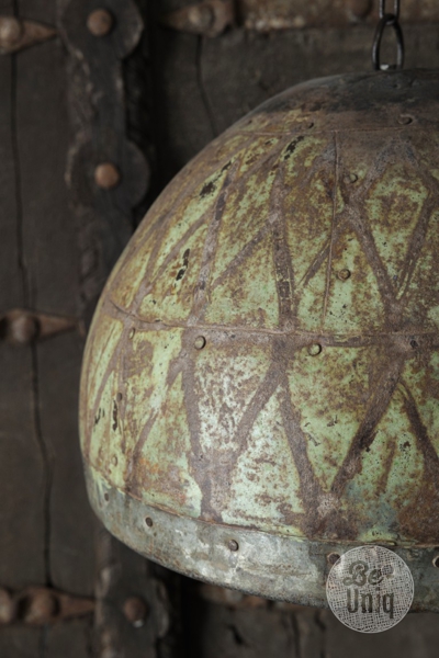 Antieke metalen hanglamp