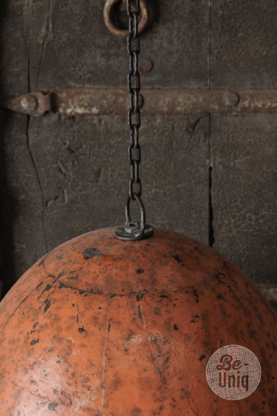 Antieke metalen hanglamp