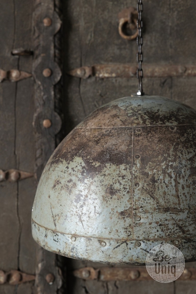 Antieke metalen hanglamp