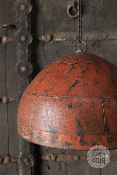 Antieke metalen hanglamp