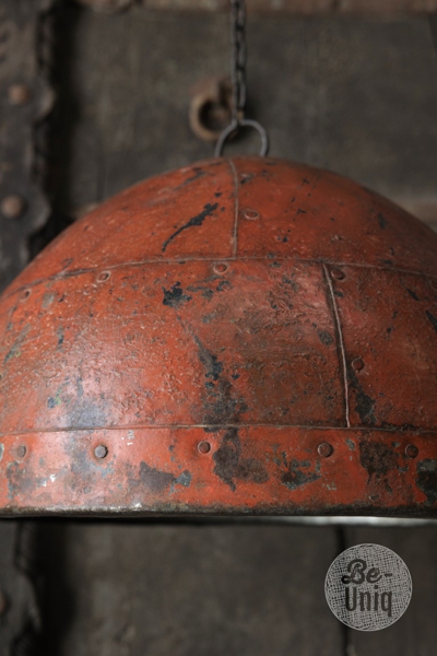 Antieke metalen hanglamp