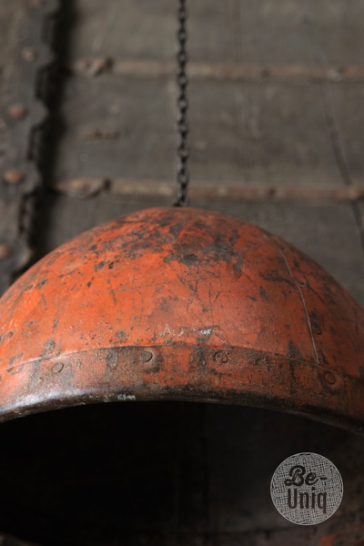 Antieke metalen hanglamp