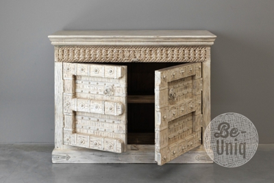 2 drs dressoir | India