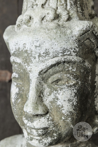 Oud verweerd beeld | Indonesie