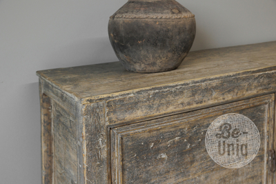 Oud dressoir | China