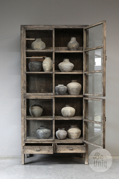 Vitrinekast oud hout 