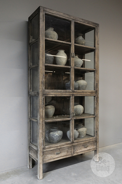 Vitrinekast oud hout 