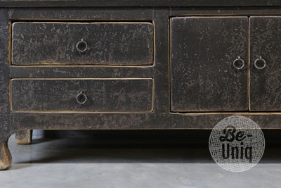 Oud laag dressoir | China