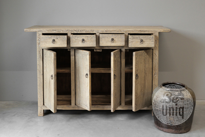 Oud dressoir | China
