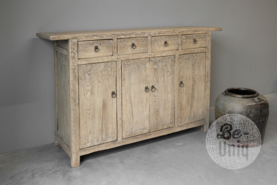 Oud dressoir | China
