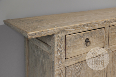 Oud dressoir | China