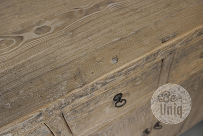 Oud dressoir | China