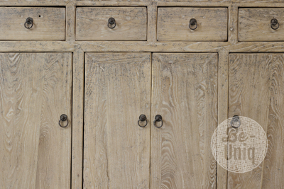 Oud dressoir | China