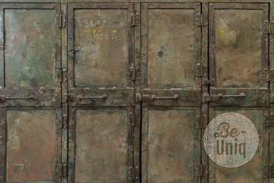 Oud dressoir metaal | India